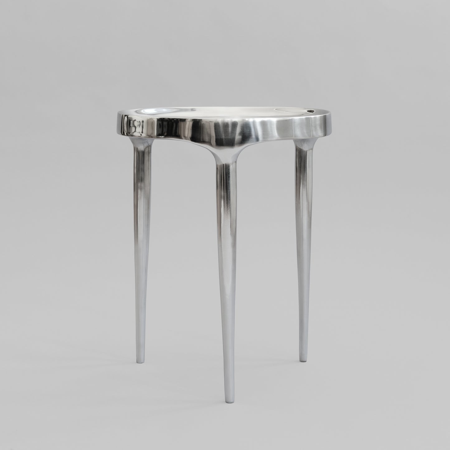 Phantom Table Silver